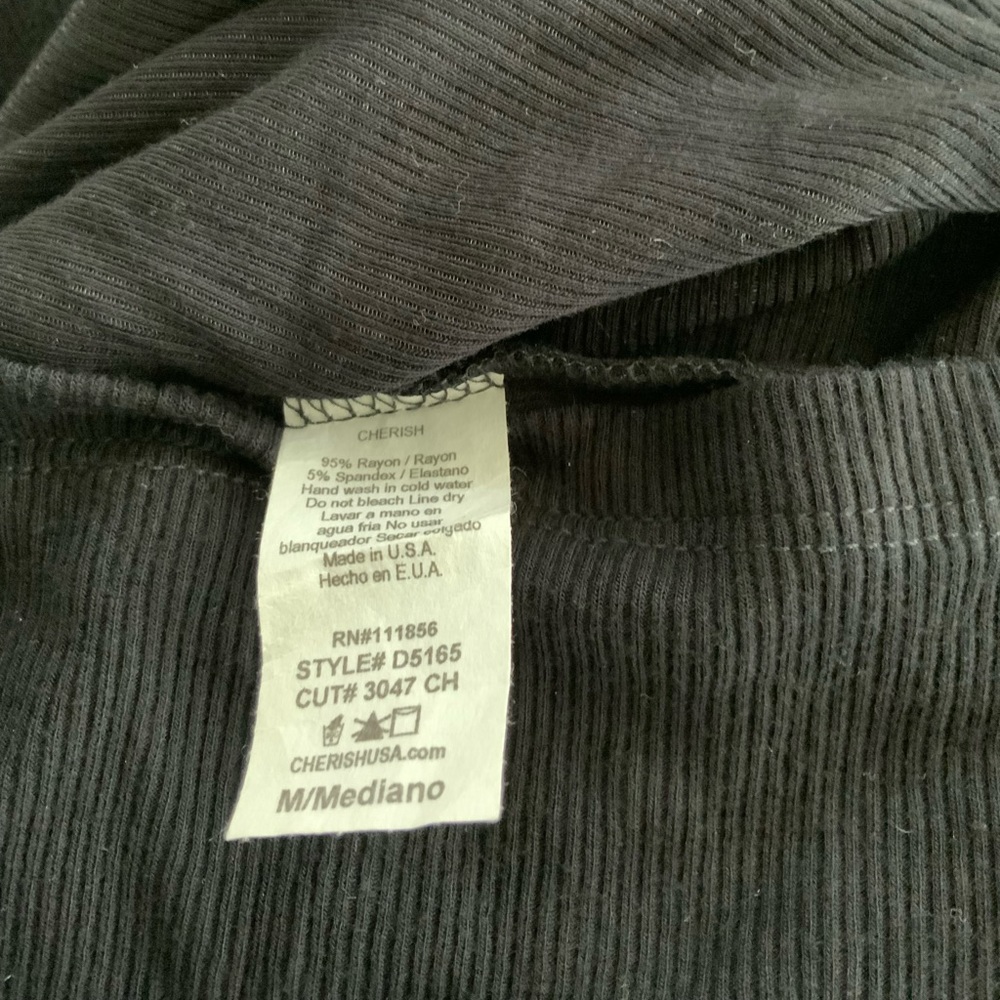 Cherish Split Hem Ribbed Top - Picture 6 of 6